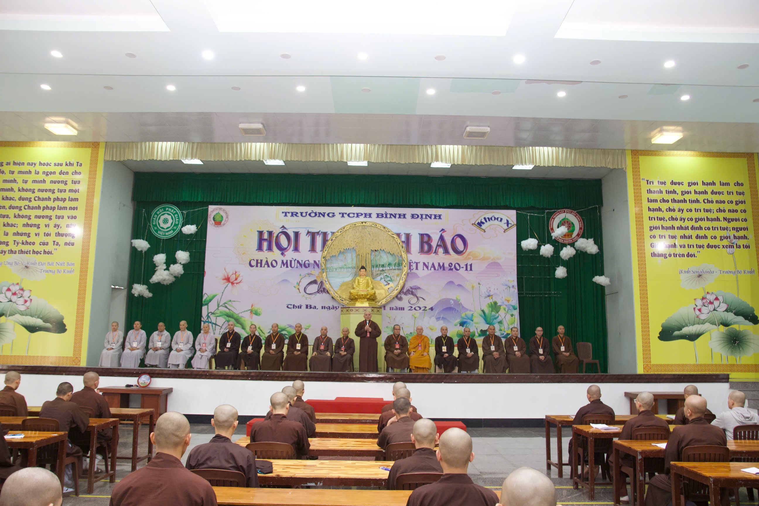 Trường Trung cấp Phật học Bình Định tổ chức thi học kỳ I năm 2 cho Tăng Ni sinh khóa X